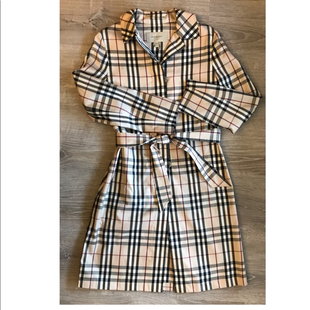 Authentic Burberry Lightweight Raincoat